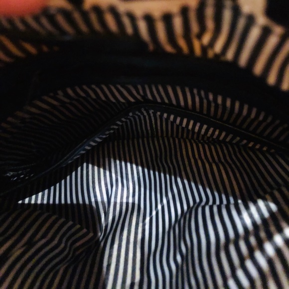 Purse, Crossbody, B & W Paisley - Picture 5 of 14